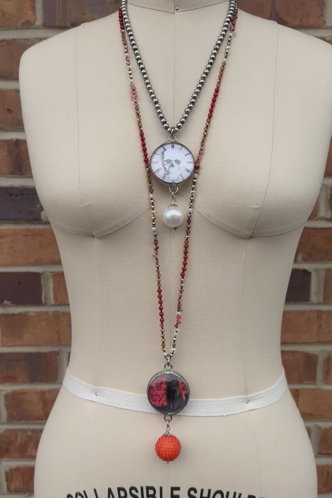 Necklace 25