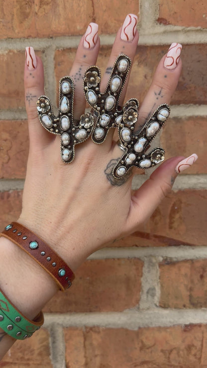 Cactus in Pearl Gemstone Ring