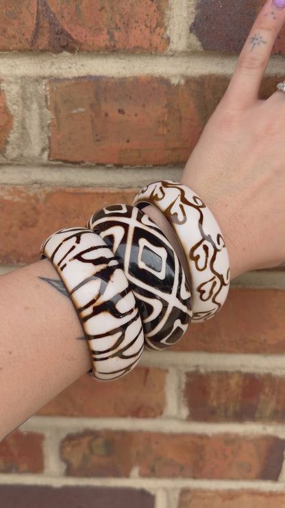 Amazon Resin Chunky Bangle