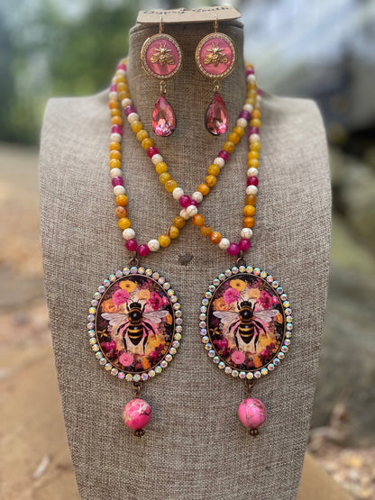 Queen Bee  Necklace - ivyandlavyboutique Gypsy South