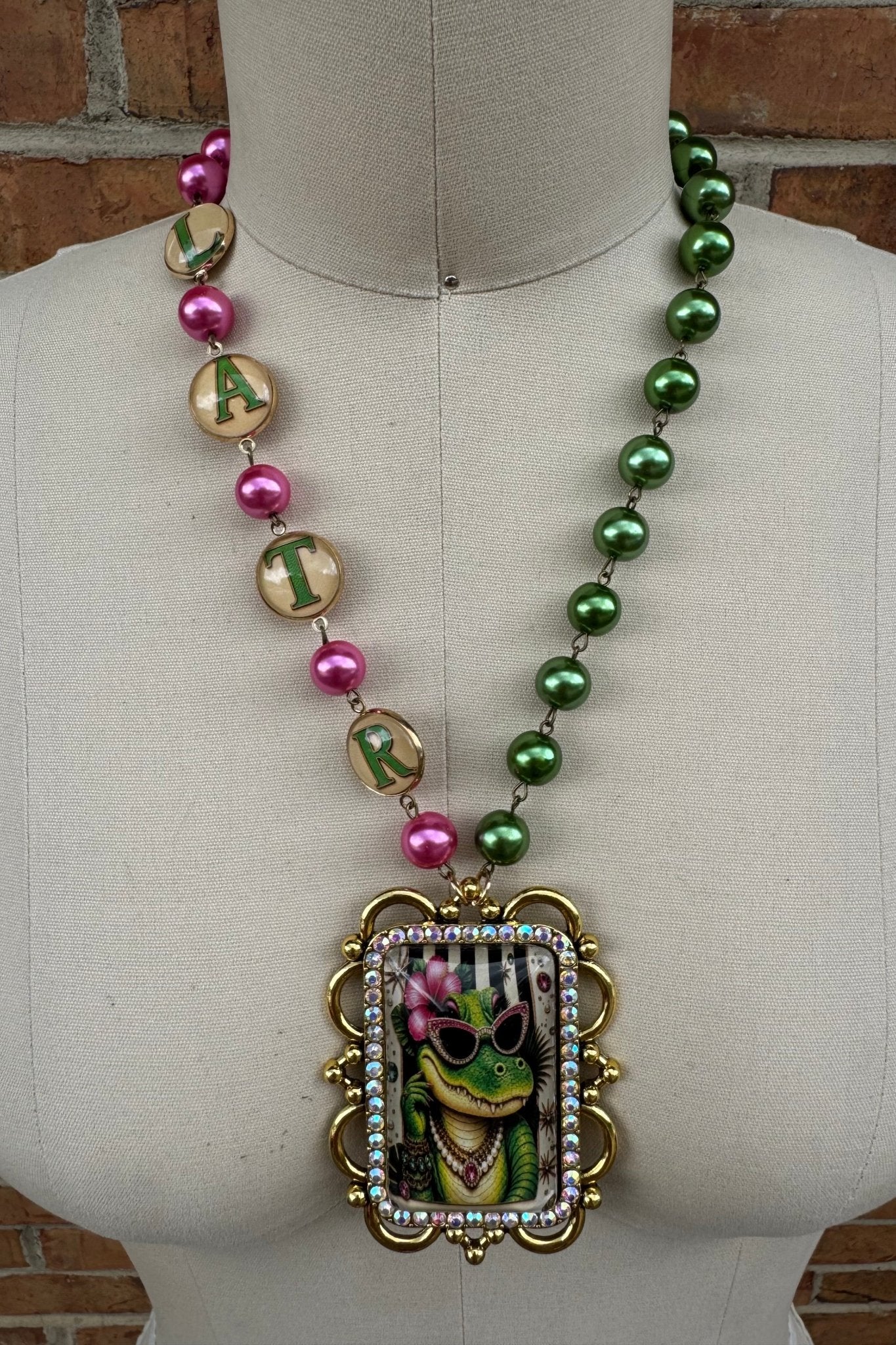 Queen Later Gator Necklace - ivyandlavyboutique Gypsy South