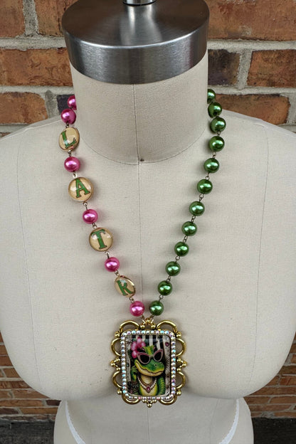 Queen Later Gator Necklace - ivyandlavyboutique Gypsy South