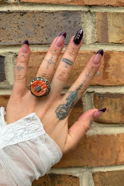 Red Circle ring flower in the middle - ivyandlavyboutique ivyandlavyboutique