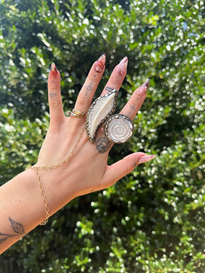 Resin Rose Ring - ivyandlavyboutique ivyandlavyboutique