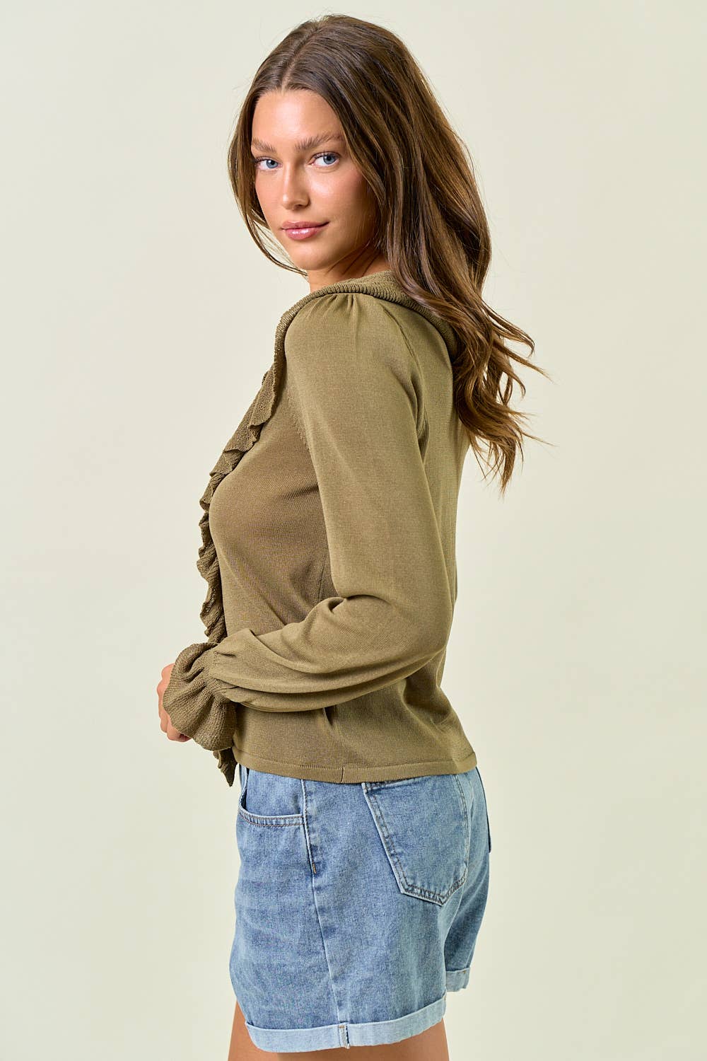 RUFFLE CONTRAST FINE GAUGE BUTTON FRONT TOP - ivyandlavyboutique Doe and Rae