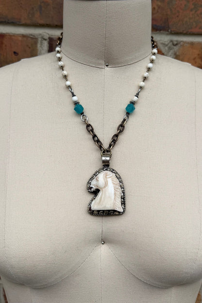 Run Wild Horse Shortie Necklave - ivyandlavyboutique ivyandlavyboutique