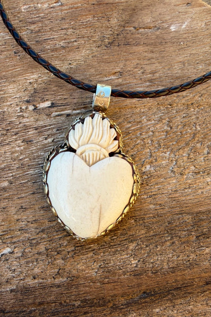 Sacred Heart Choker Necklace - ivyandlavyboutique ivyandlavyboutique