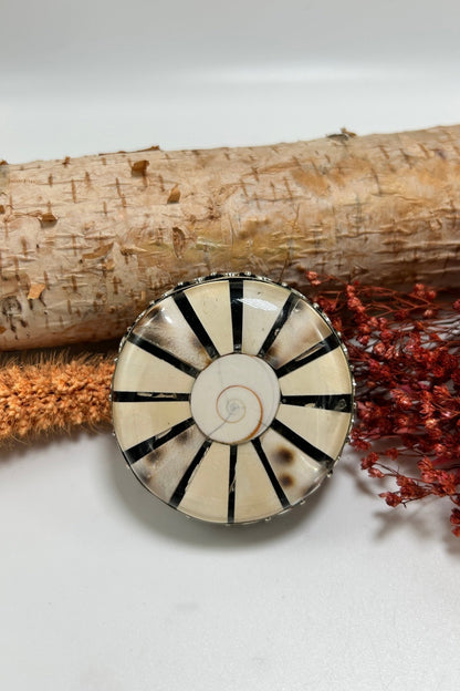 Sally Sells Seashell Ring - ivyandlavyboutique ivyandlavyboutique