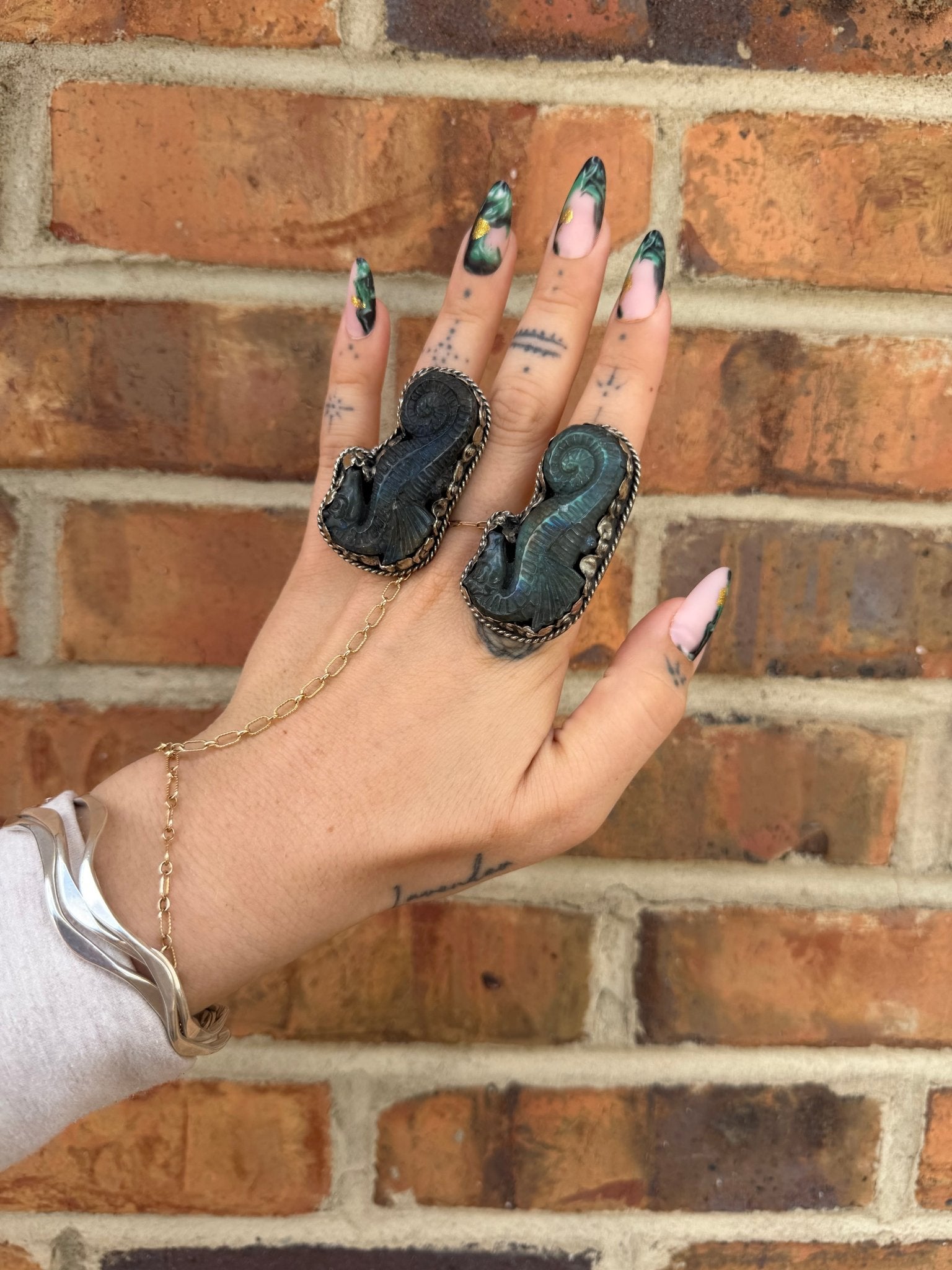 Seahorse Ring in Labradorite - ivyandlavyboutique ivyandlavyboutique