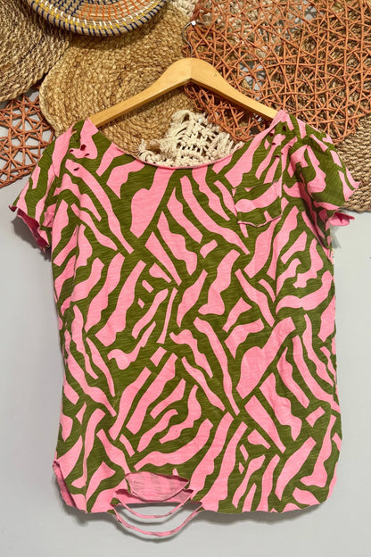 Simple Tattered Tee in Multiple Colors - ivyandlavyboutique A Rare Bird Shop