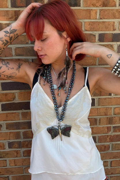 Simple White Tank with Lace - ivyandlavyboutique Love Stitch