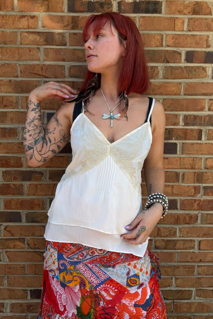 Simple White Tank with Lace - ivyandlavyboutique Love Stitch