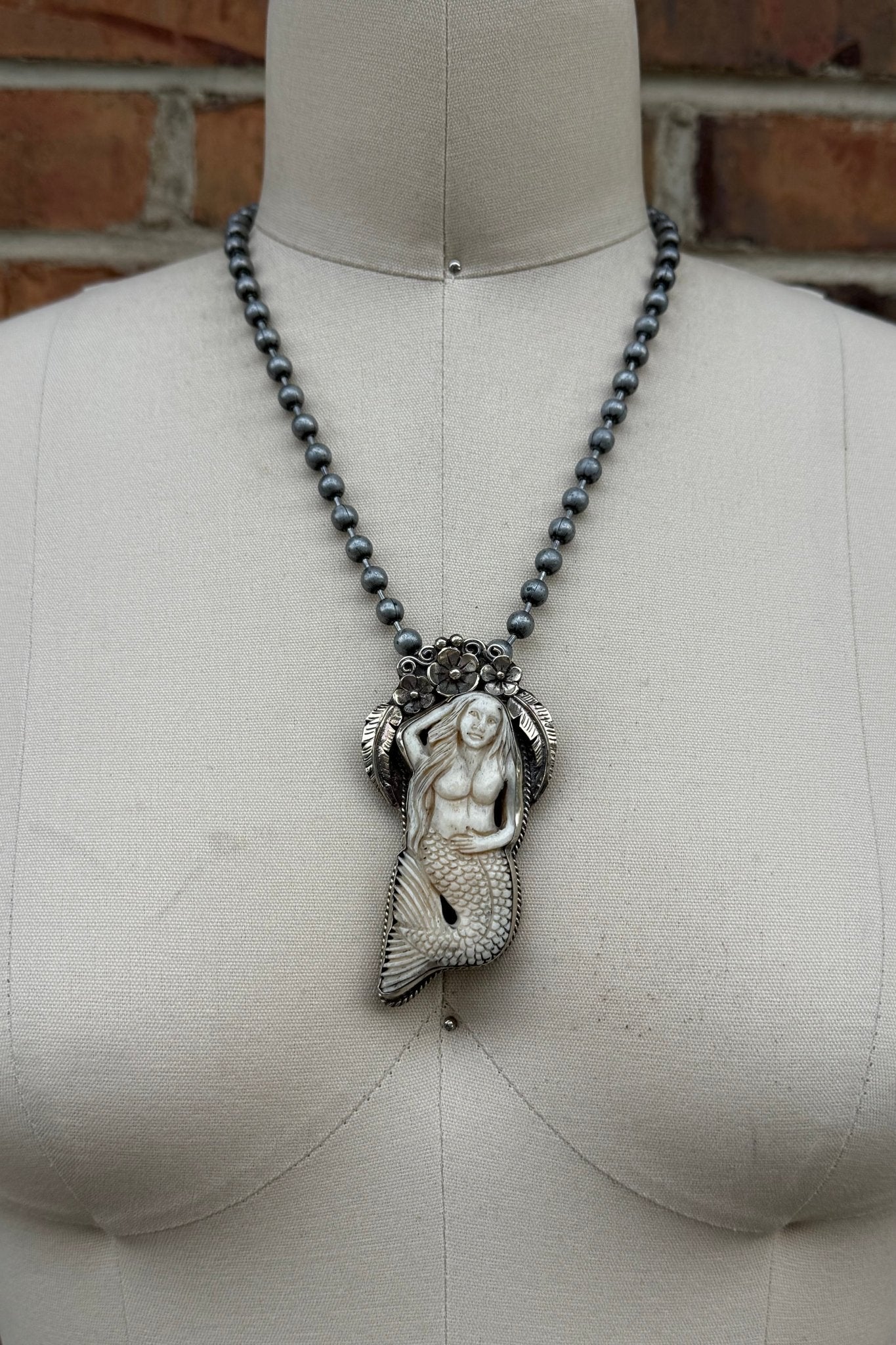 Sink or Swim Necklace - ivyandlavyboutique ivyandlavyboutique