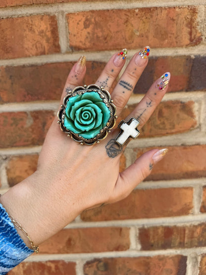 Small Cross Ring - ivyandlavyboutique ivyandlavyboutique