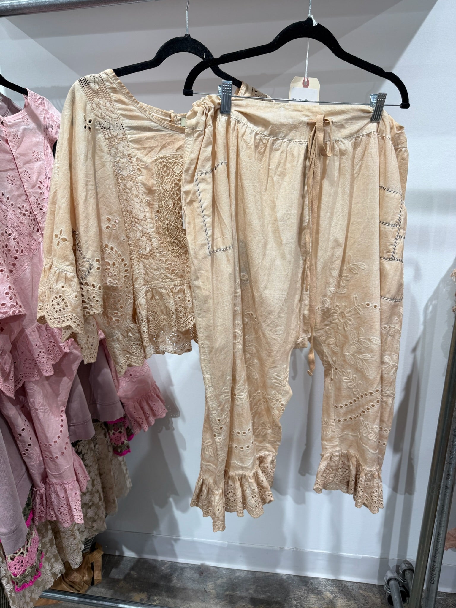 Softly Worn Eyelet Bloomers - Oatmeal - ivyandlavyboutique Jaded Gypsy