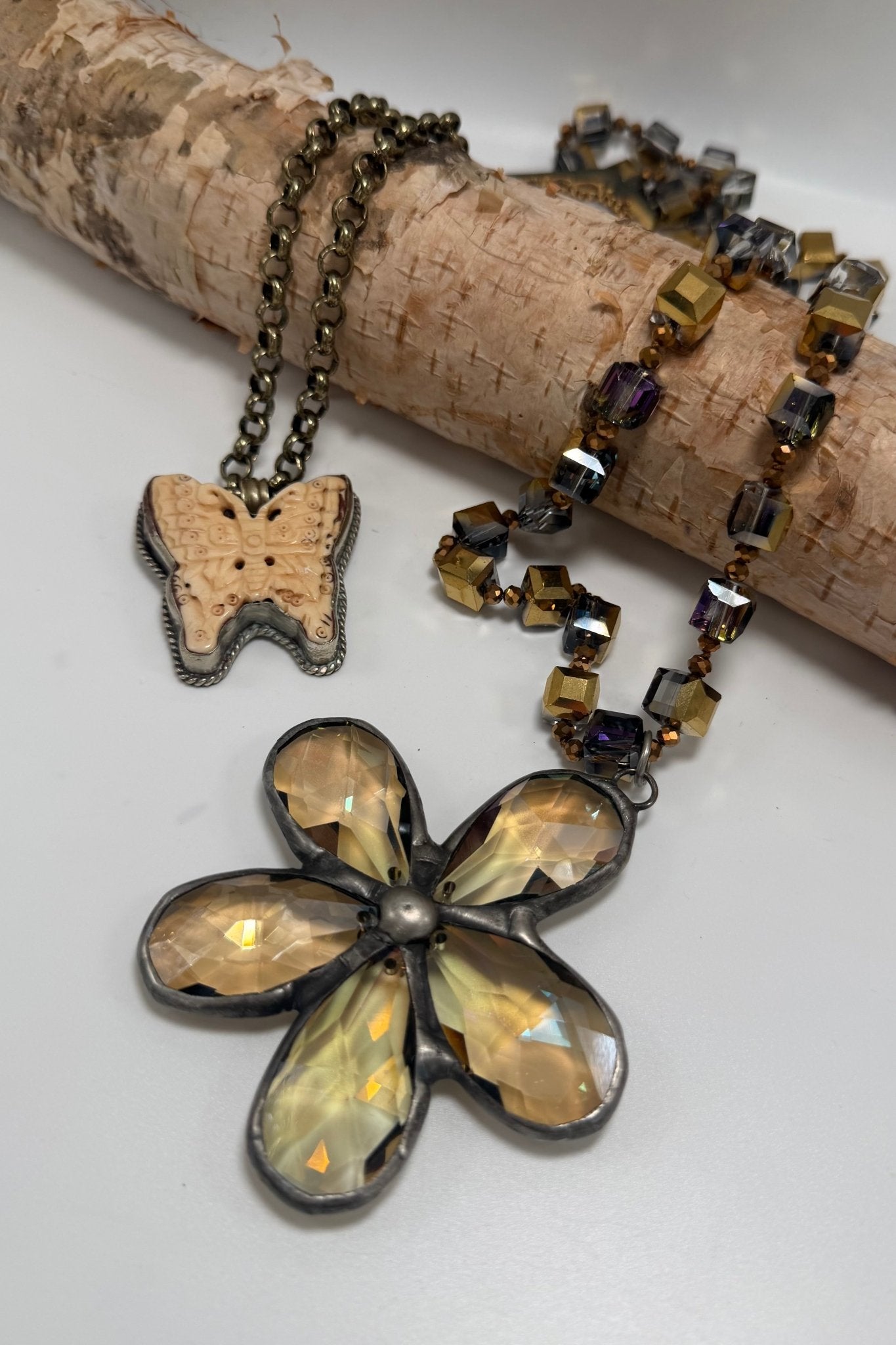 Soldered Flower Necklace - ivyandlavyboutique ivyandlavyboutique