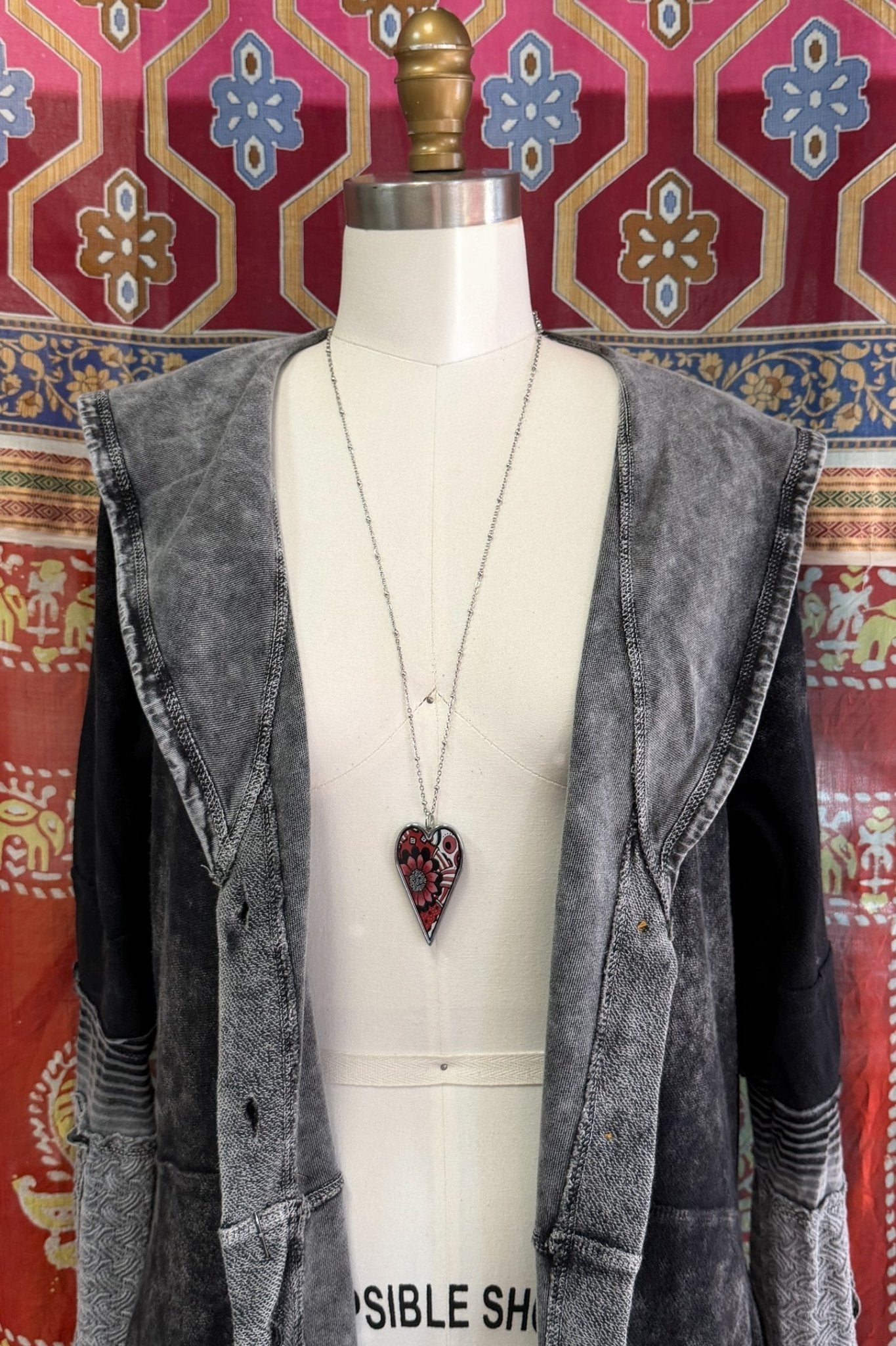 Spirit Lala: Large Black Red Flower Heart Pendant Necklace - ivyandlavyboutique Spirit Lala