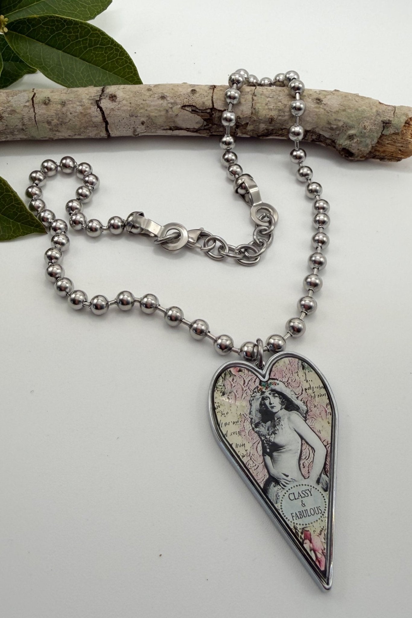 Spirit Lala: Large "Classy & Fabulous" Heart Pendant Necklace - ivyandlavyboutique Spirit Lala