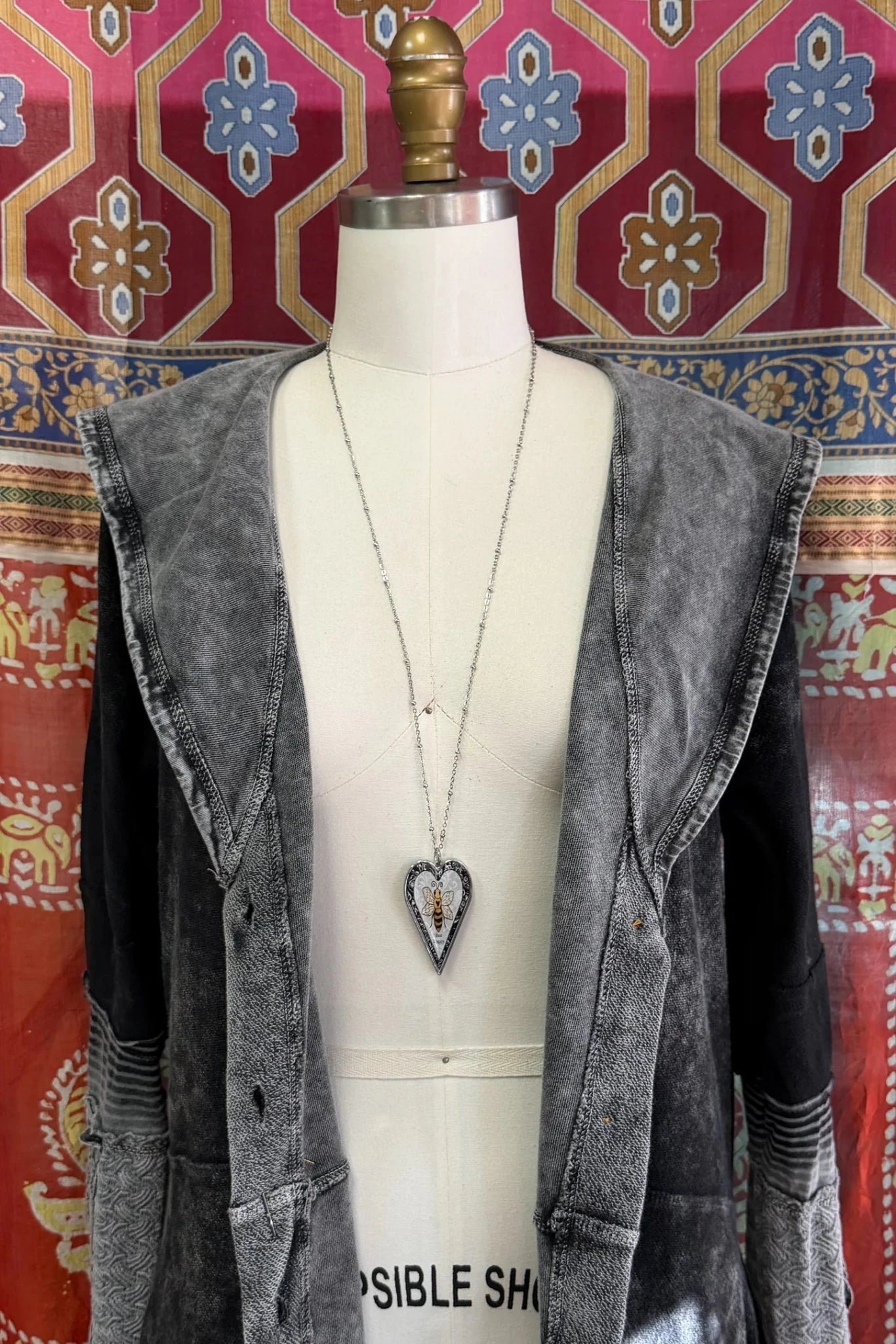 Spirit Lala: Large Grey Black Flower Heart Pendant Necklace - ivyandlavyboutique Spirit Lala