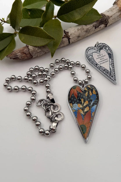 Spirit Lala: Large Retro Flower Heart Pendant Necklace - ivyandlavyboutique Spirit Lala