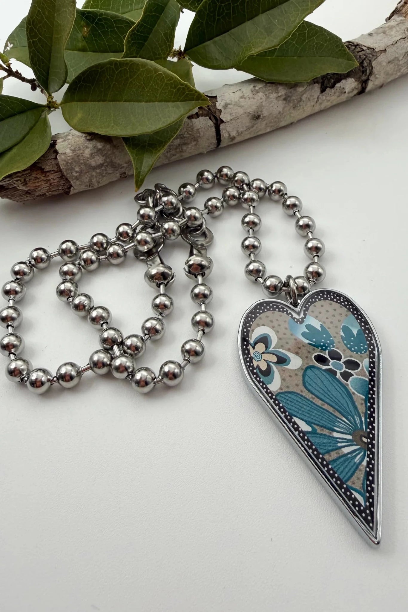 Spirit Lala: Large Teal Flower Heart Pendant Necklace - ivyandlavyboutique Spirit Lala