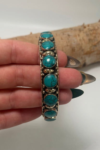 Stackable Blue Bracelet - ivyandlavyboutique ivyandlavyboutique