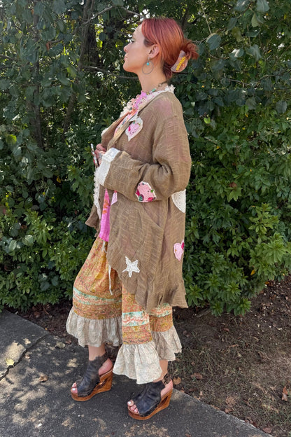 Star Gazed Floral Heart and Star Appliqué Crochet Cardigan in Mocha - ivyandlavyboutique Pol Clothing