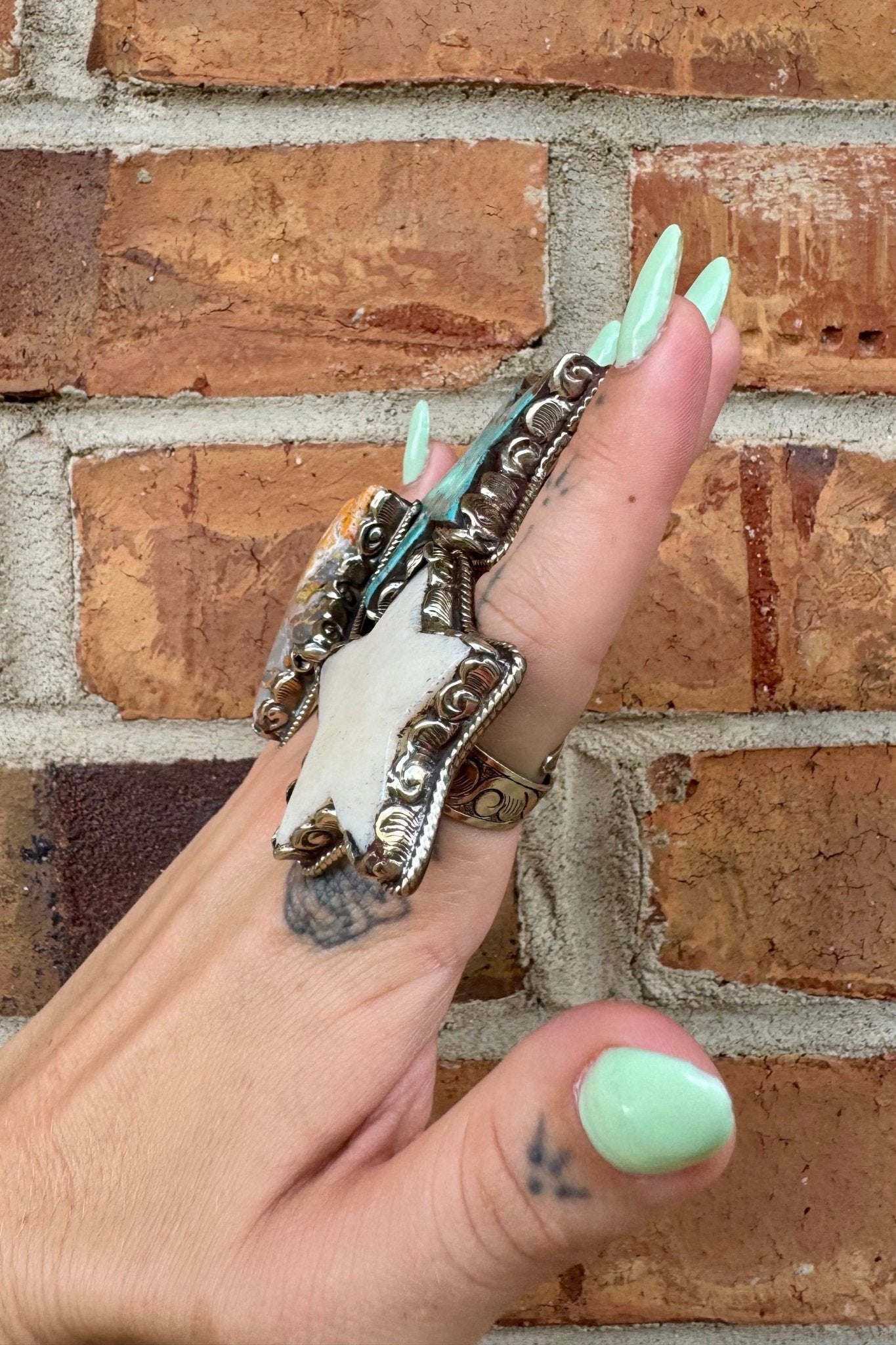 Stars Medium Ring - ivyandlavyboutique ivyandlavyboutique