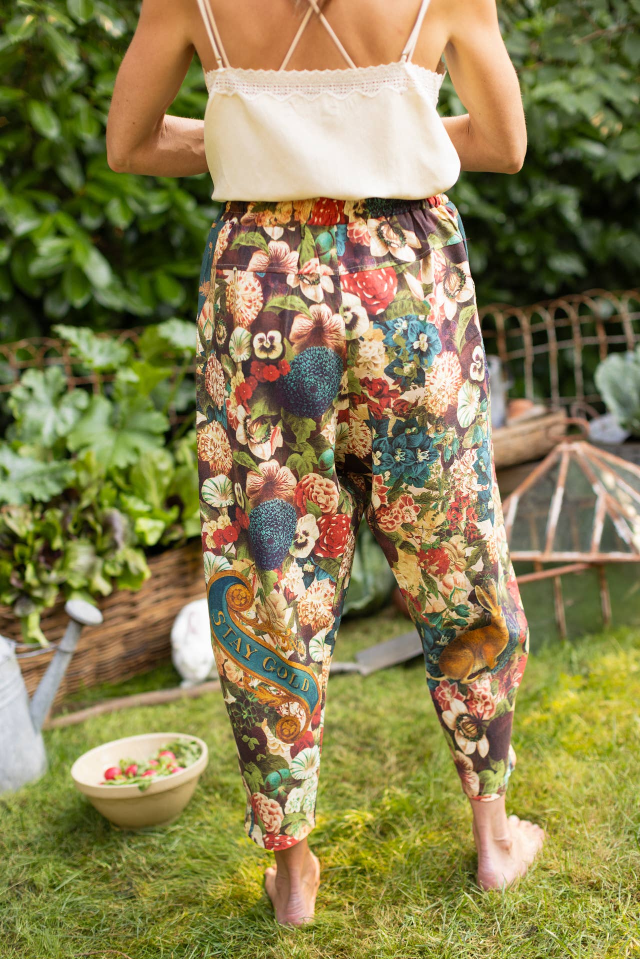 Stay Gold Linen Cropped Artist Pant w/ Bees, Floral & Rabbit - ivyandlavyboutique Market of Stars