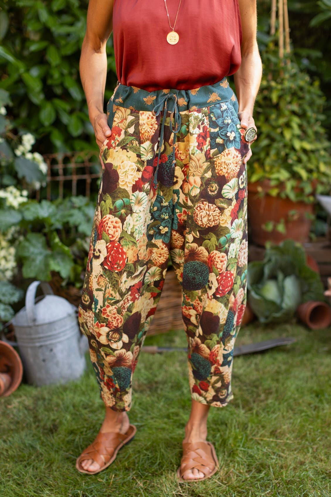 Stay Gold Linen Cropped Artist Pant w/ Bees, Floral & Rabbit - ivyandlavyboutique Market of Stars