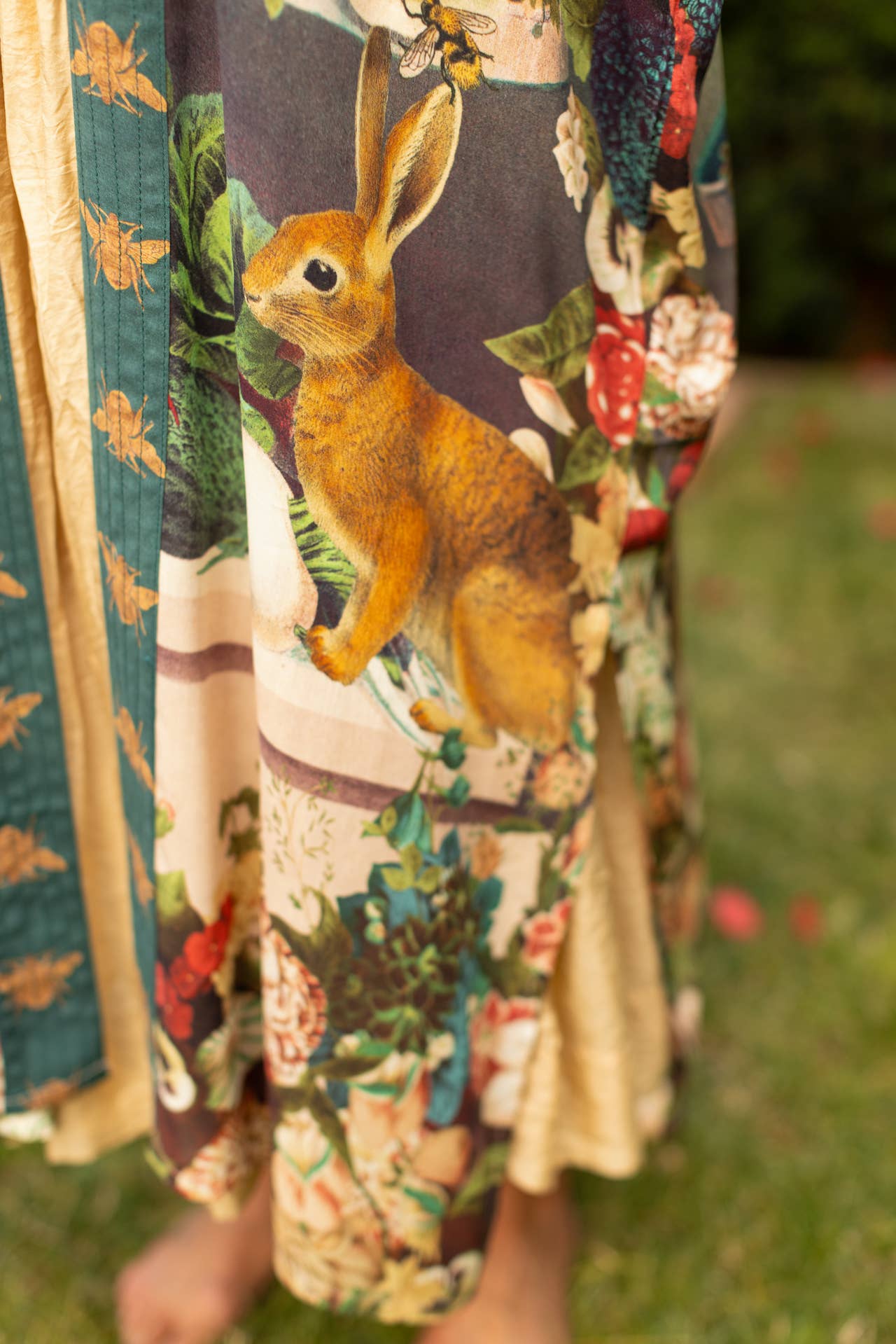 Stay Gold Opera Duster Kimono Robe w/ Rabbits Flowers & Bees - ivyandlavyboutique Market of Stars