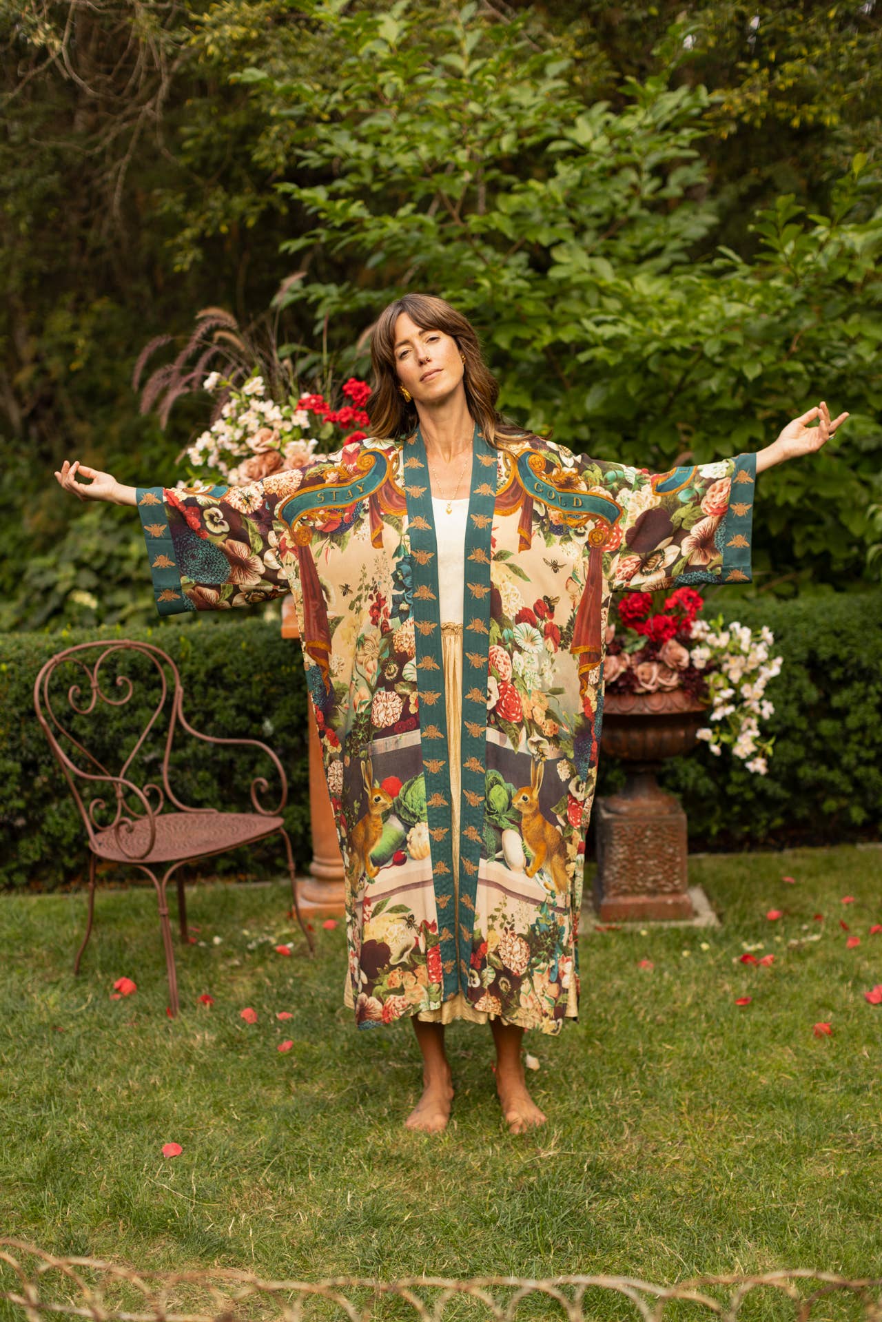 Stay Gold Opera Duster Kimono Robe w/ Rabbits Flowers & Bees - ivyandlavyboutique Market of Stars