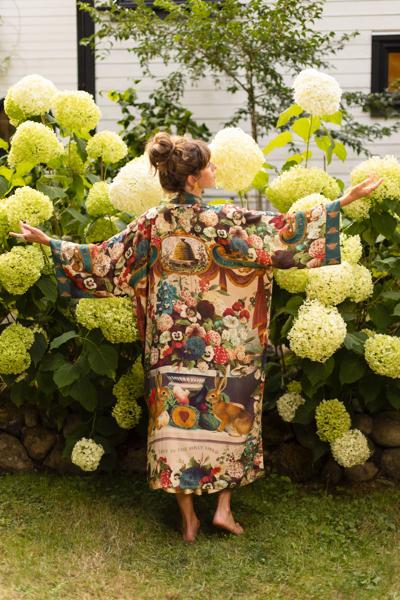 Stay Gold Opera Duster Kimono Robe w/ Rabbits Flowers & Bees - ivyandlavyboutique Market of Stars