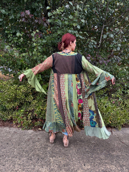 Stevie Nicks Bell Sleeve Button Front Kimono Top in Green - ivyandlavyboutique Kathmandu Imports