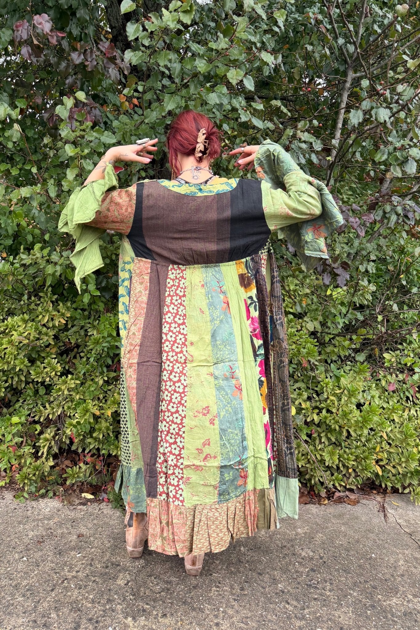 Stevie Nicks Bell Sleeve Button Front Kimono Top in Green - ivyandlavyboutique Kathmandu Imports