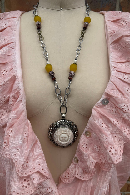 Sun is Shining Necklace - ivyandlavyboutique ivyandlavyboutique