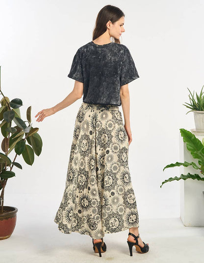 Sun & Moon Skirt BLACK AND WHITE - ivyandlavyboutique Kathmandu Imports