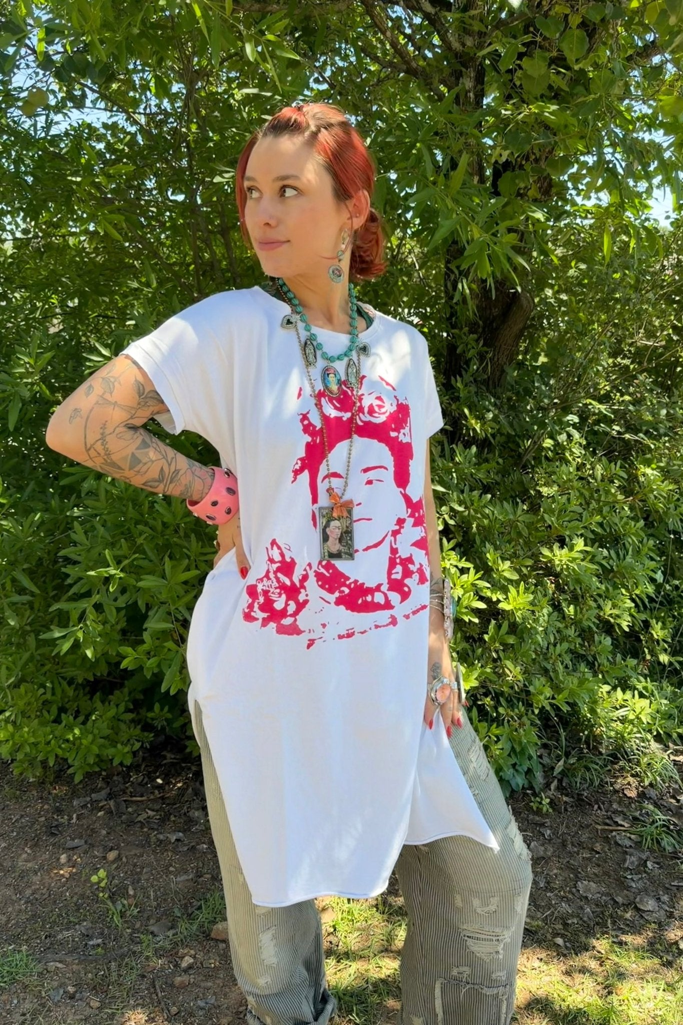 T-Shirt Tunic with Frida Kahlo Graphic - ivyandlavyboutique LeParisPetit by I Love Linen