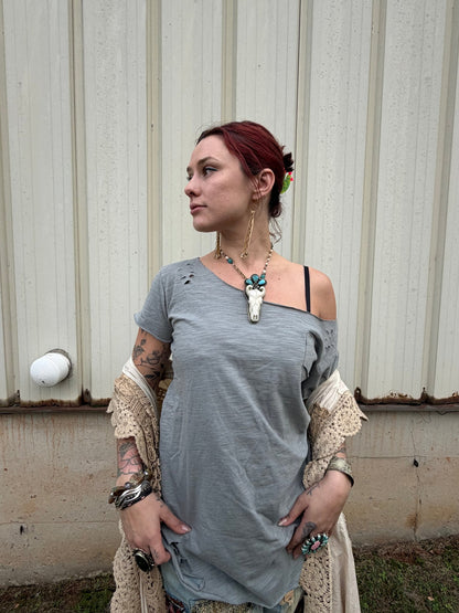Tattered Vintage Tee in Grey - ivyandlavyboutique A Rare Bird Shop