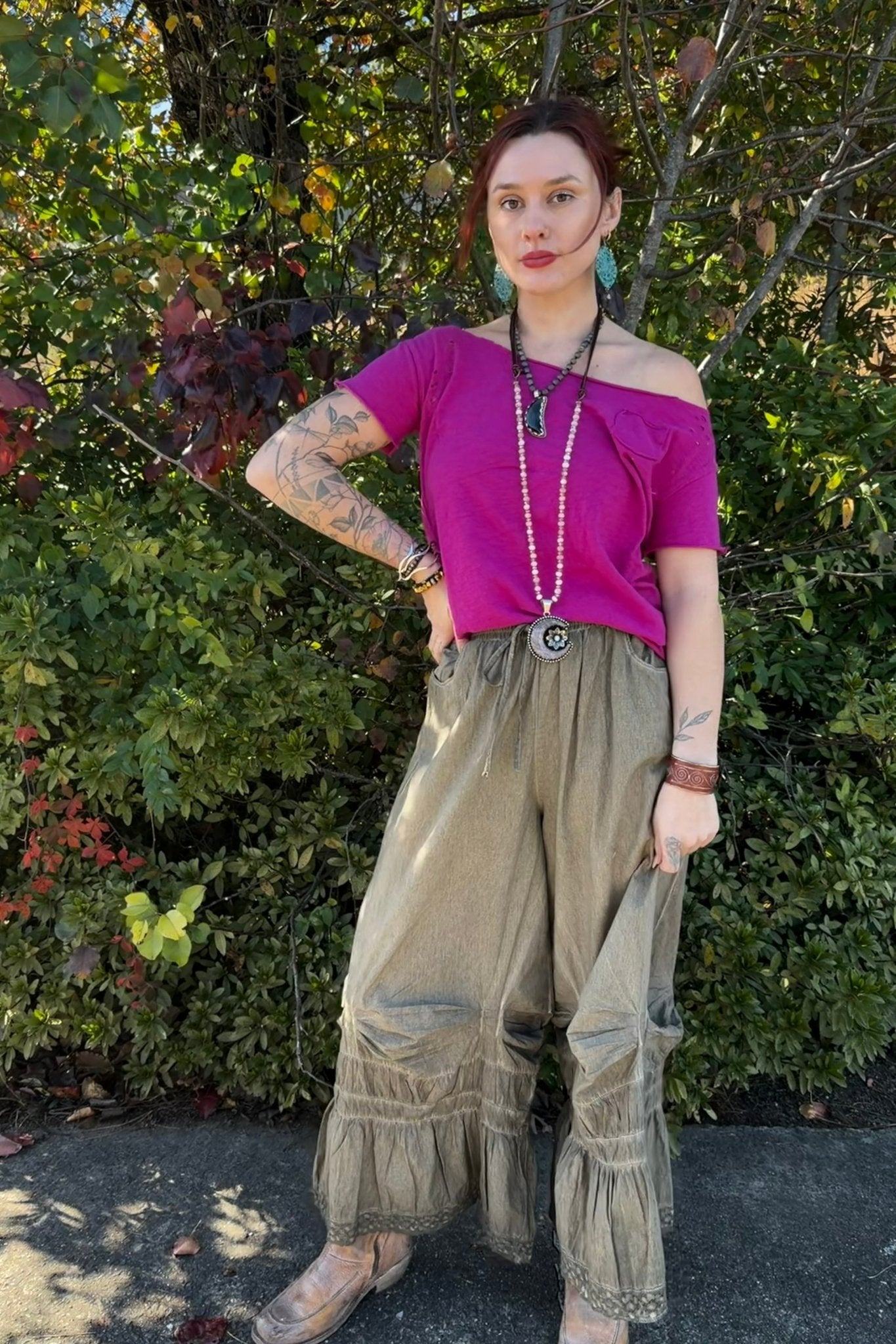 Tattered Vintage Tee in magenta - ivyandlavyboutique A Rare Bird Shop