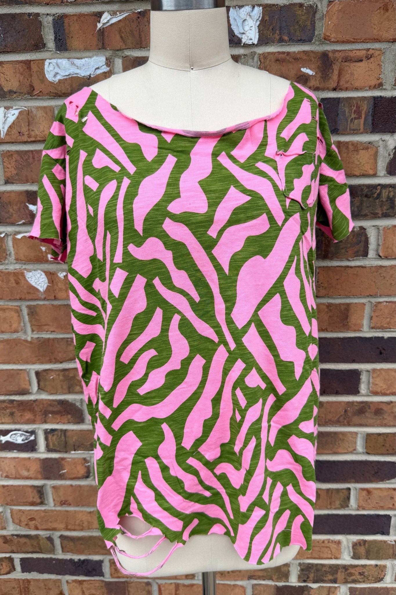 Tattered Vintage Tee in Pink Animal - ivyandlavyboutique A Rare Bird Shop