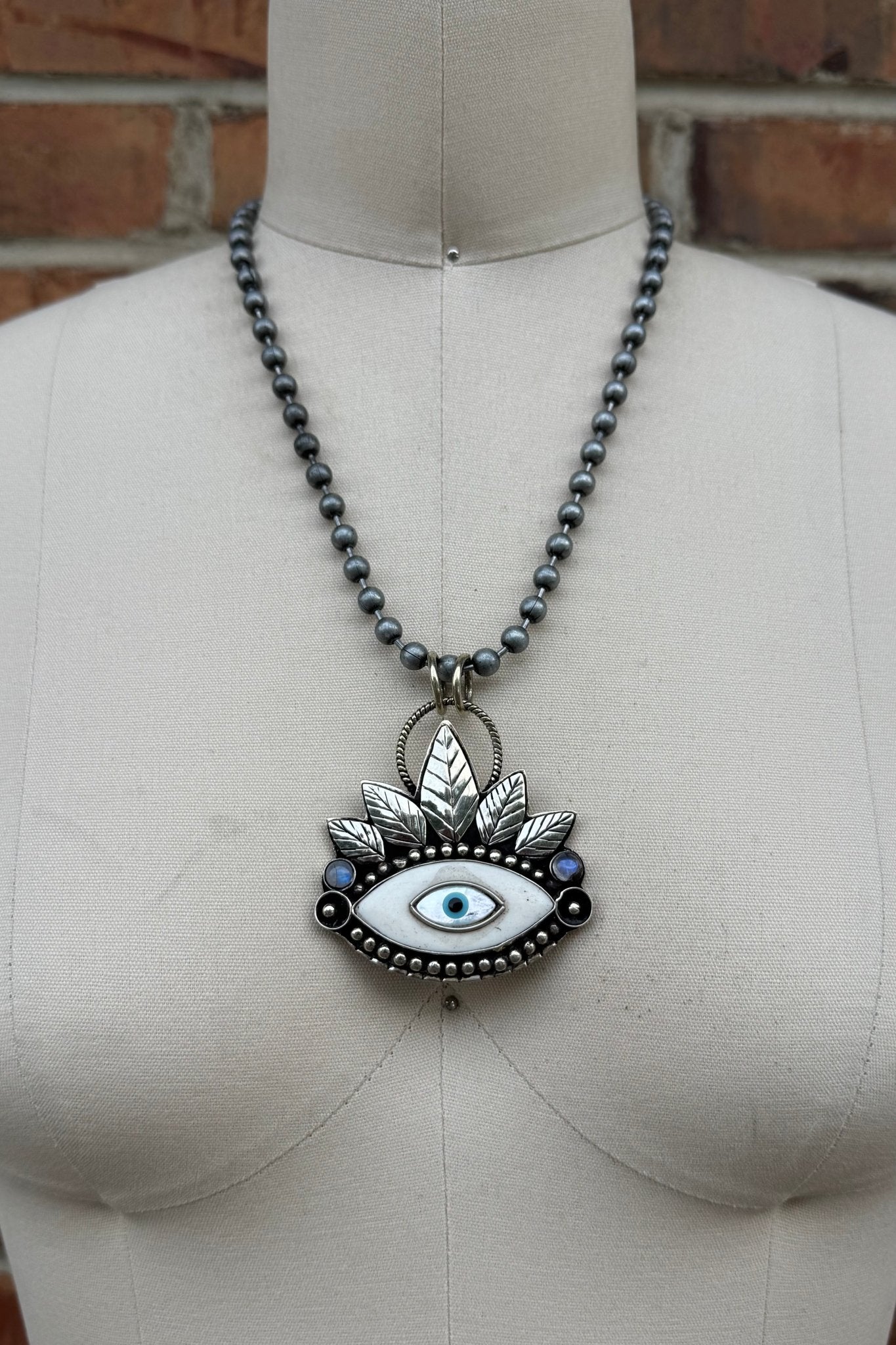 The EYE Necklace - ivyandlavyboutique ivyandlavyboutique