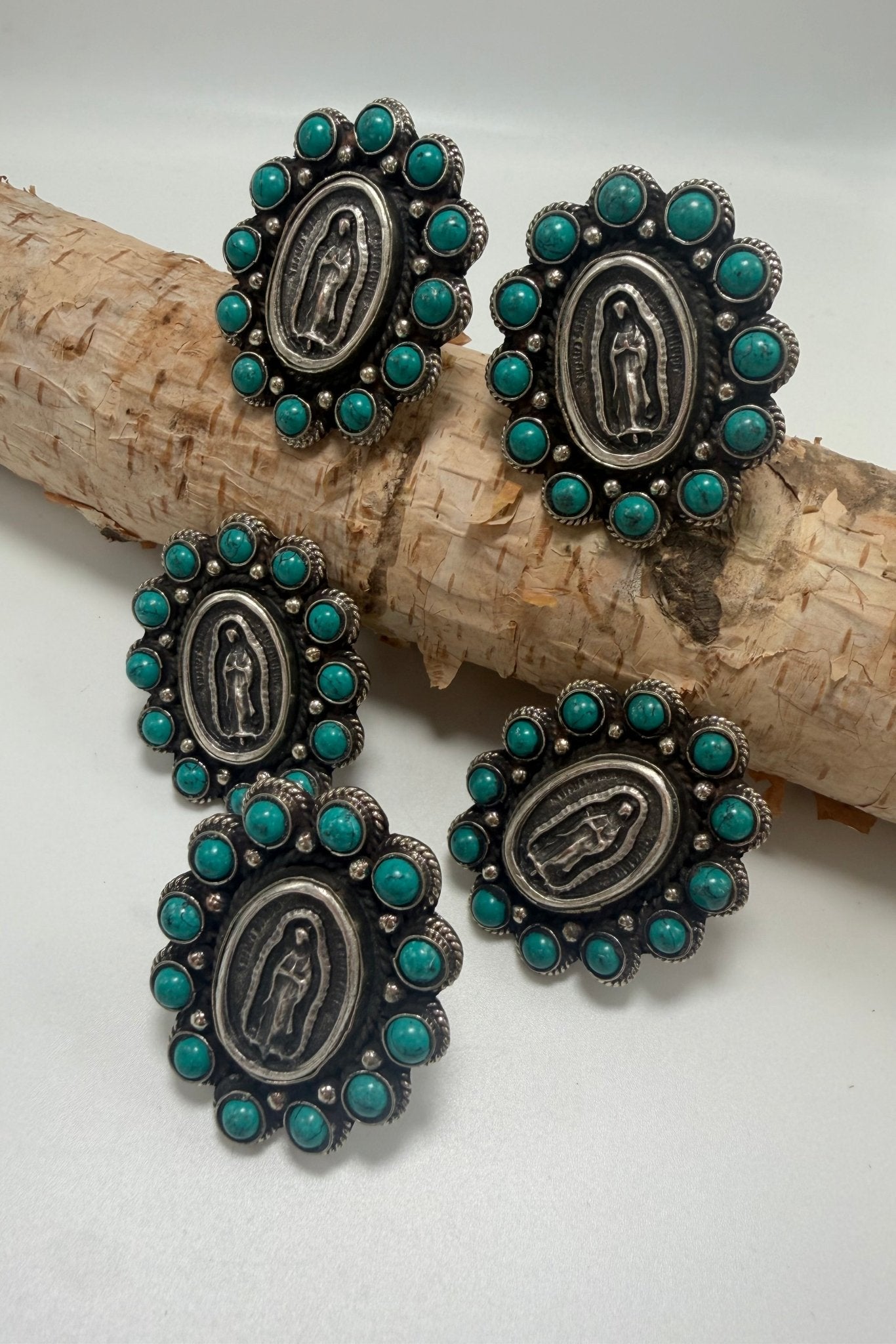 The LADY Ring w/ Med Turquoise - ivyandlavyboutique ivyandlavyboutique