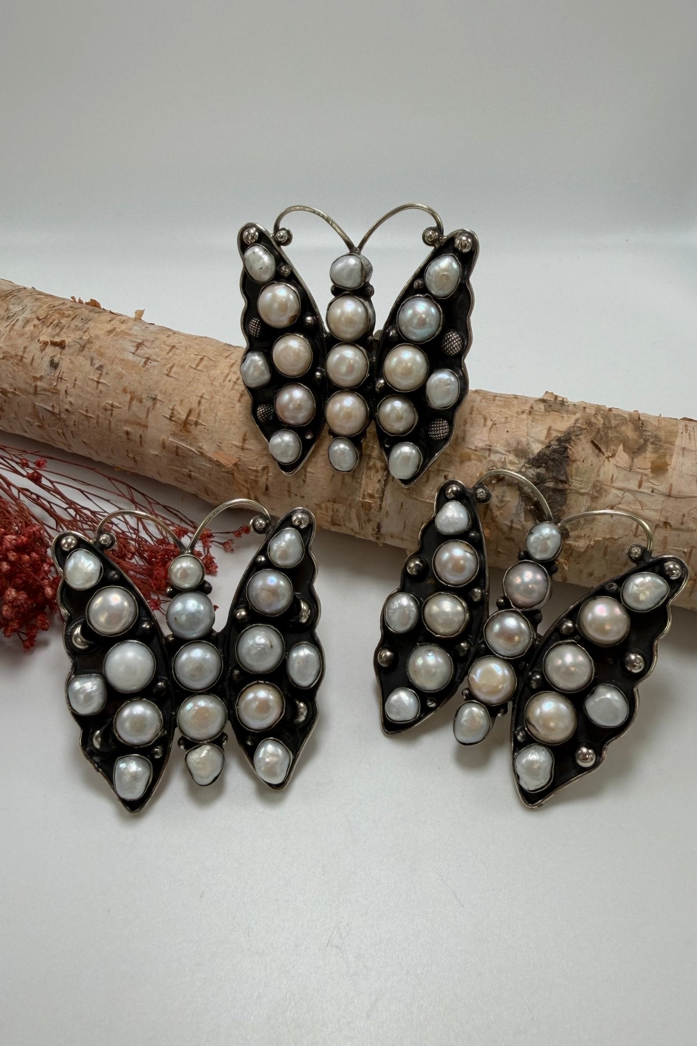 The Pearl Butterfly Club Ring - ivyandlavyboutique ivyandlavyboutique