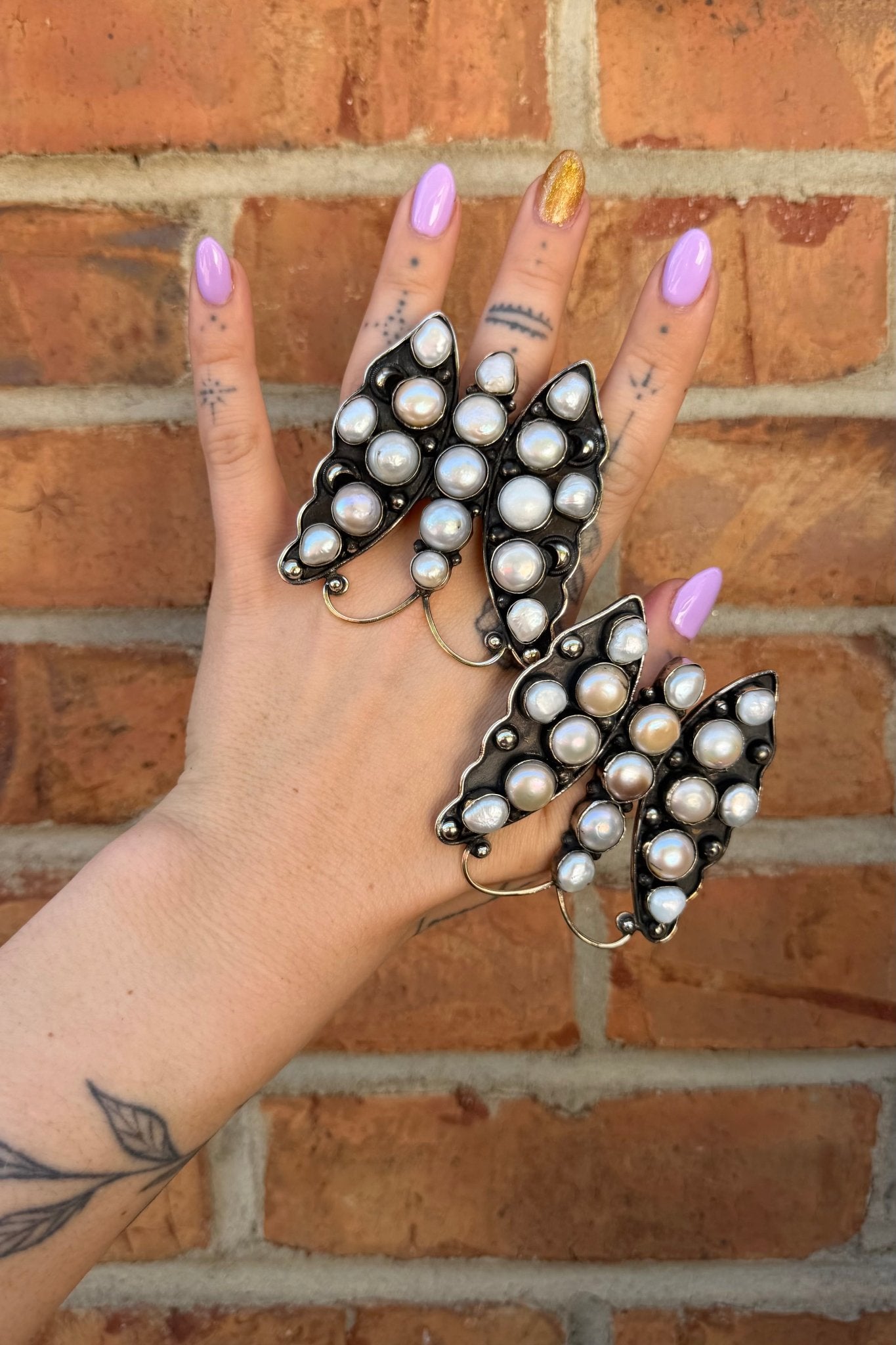 The Pearl Butterfly Club Ring - ivyandlavyboutique ivyandlavyboutique