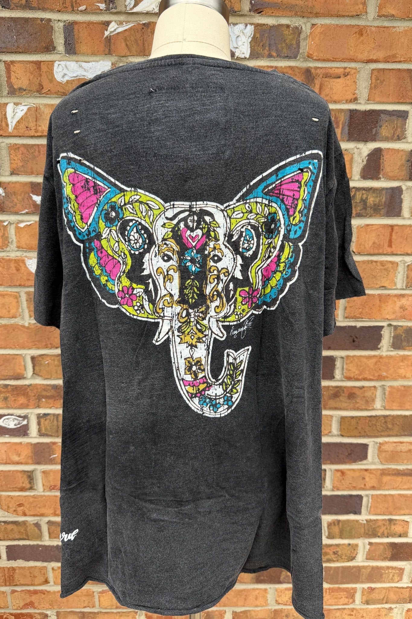 The Show Must Go On Tee - ivyandlavyboutique A Rare Bird Shop