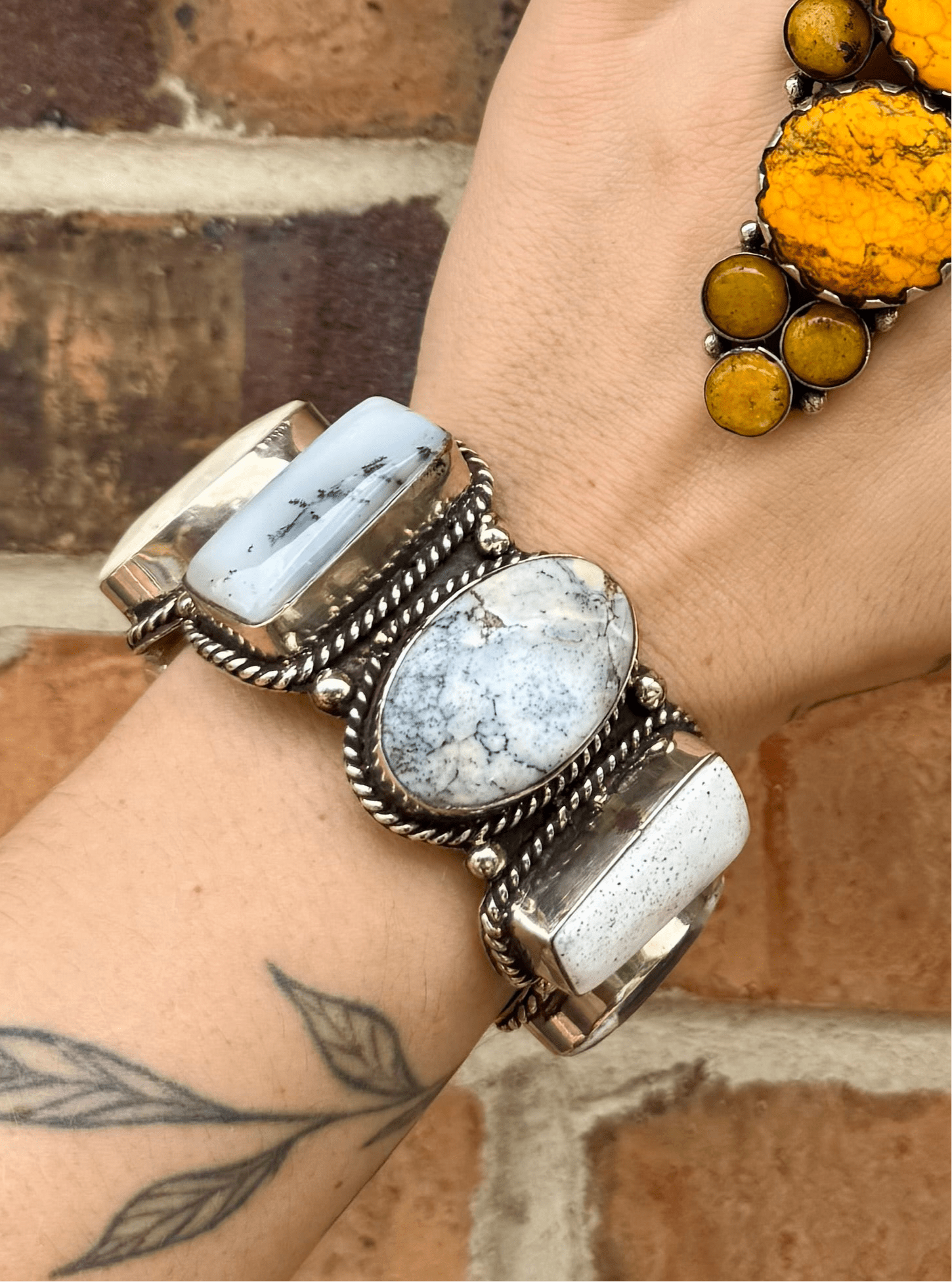 The Stunner Round Gemstone Cuff - ivyandlavyboutique ivyandlavyboutique