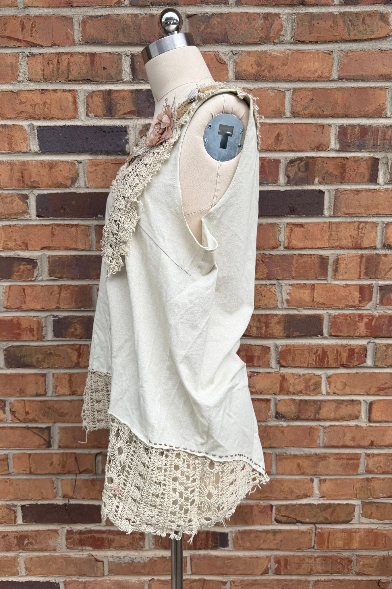 The Tattered Rose Tank - ivyandlavyboutique A Rare Bird Shop