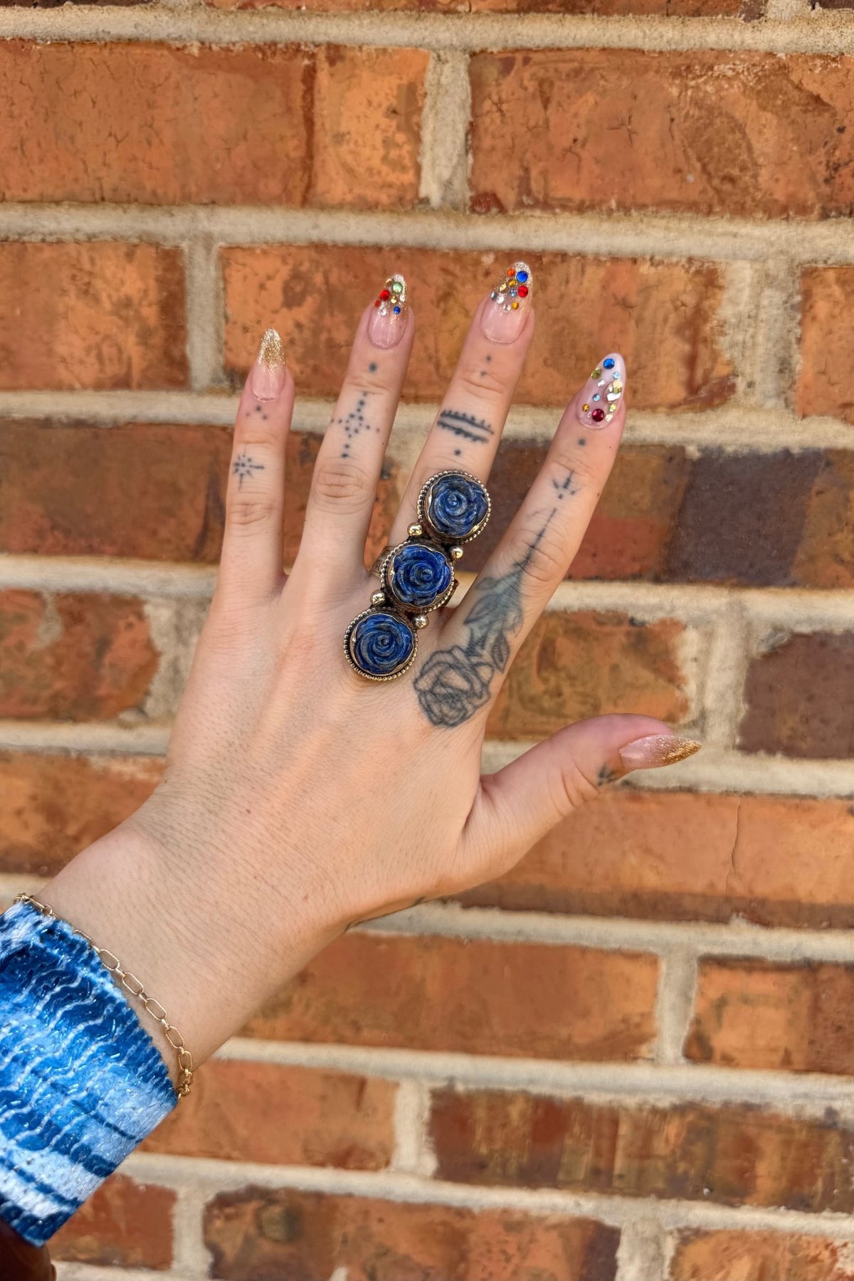 Three Roses in Blue - ivyandlavyboutique ivyandlavyboutique