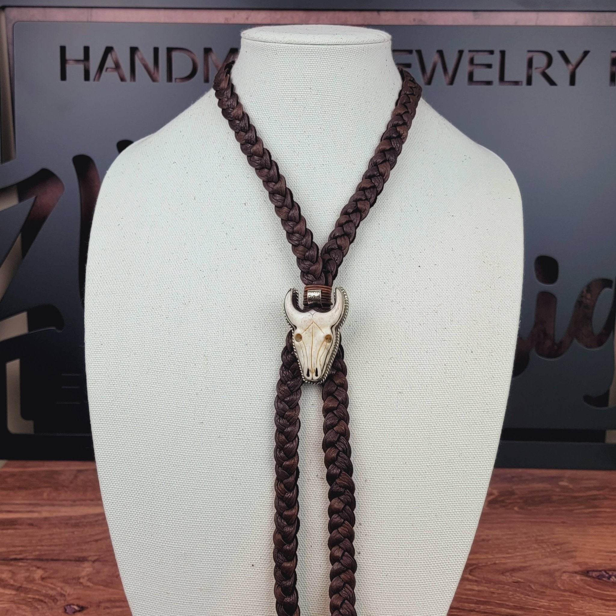 Tibetan Bone Longhorn Pendant Leather Necklace - ivyandlavyboutique ZINC Designs